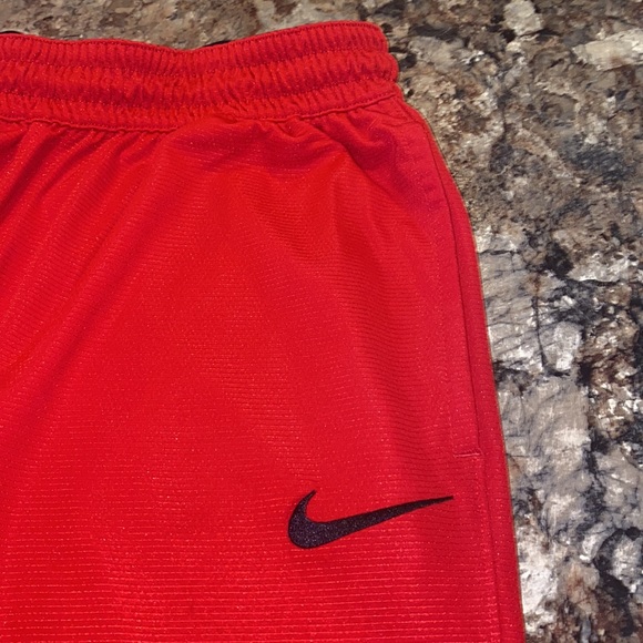 Mens Nike basketball shorts - Picture 4 of 6
